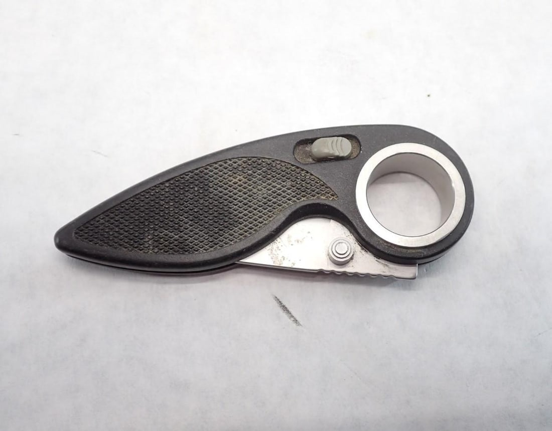 (12+/-) Folding Knives - 7
