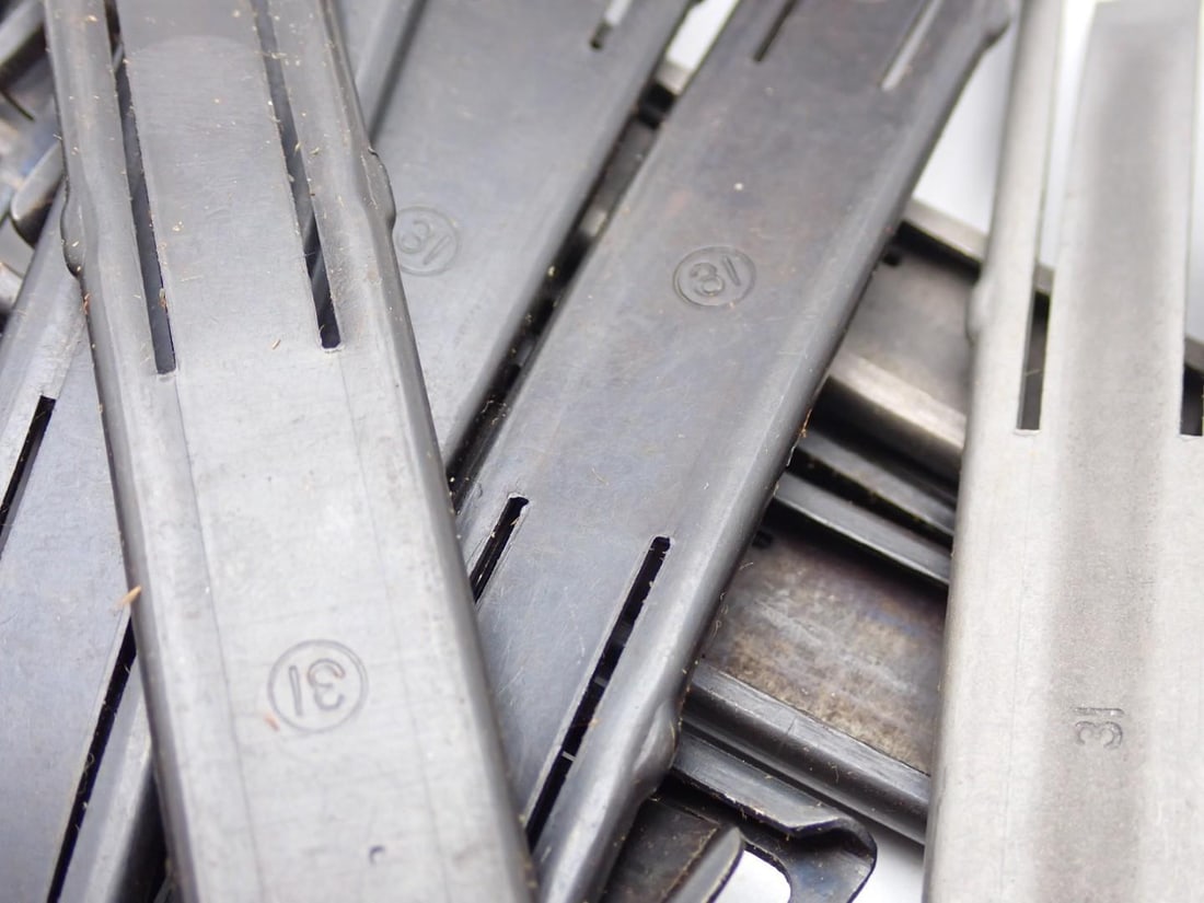 (83+/-) 10 Round Clips - 4