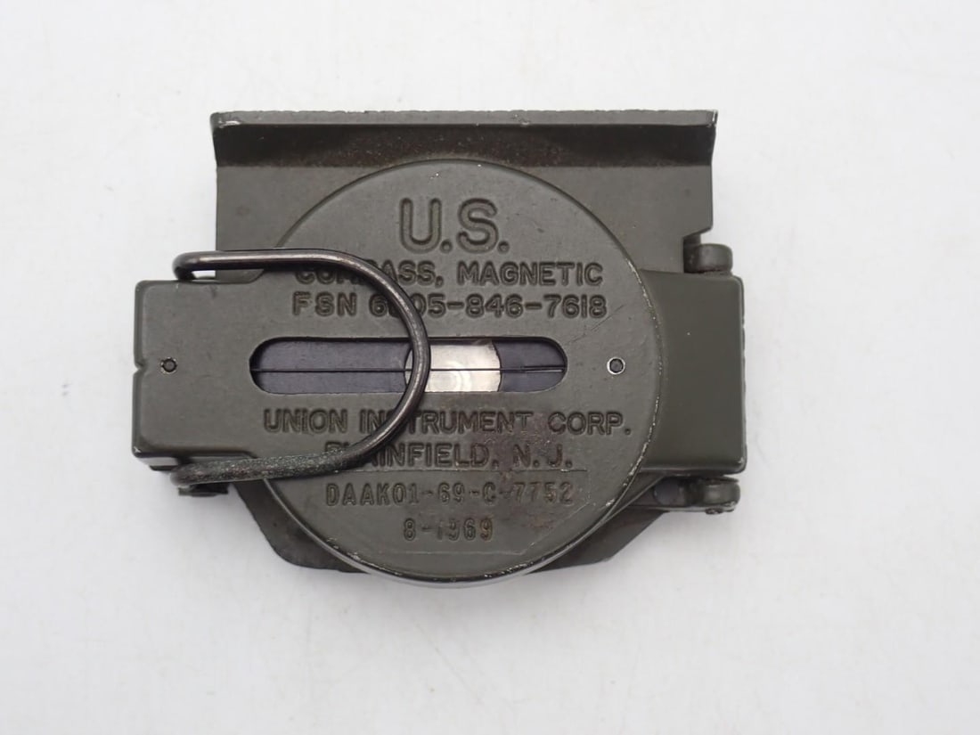 Vintage U.S.Military Compass (1 of 6)