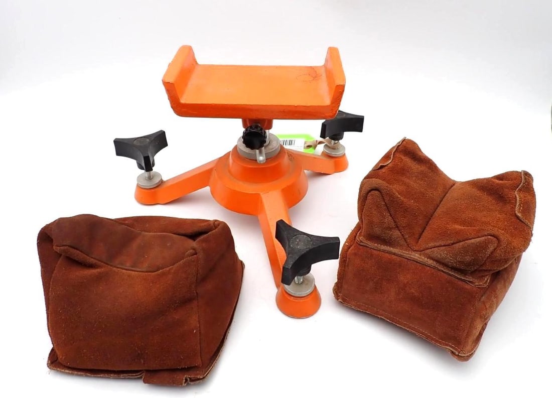 Hoppes Shooting Rest w/ (2) Leather Bags: Hoppes Shooting Rest w/ (2) Leather Bags