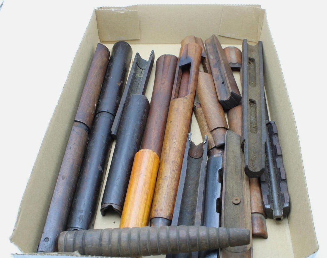 (17) Wood Fore Stocks: (17) Wood Fore Stocks