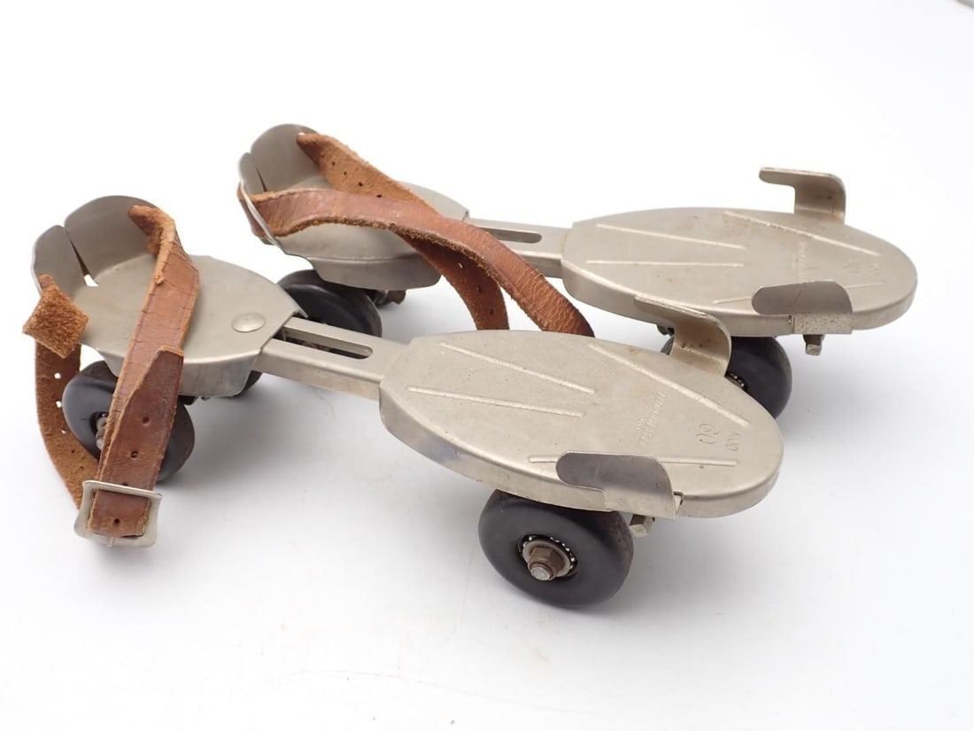 Pair of Vintage Winchester 60 Roller Skates: Pair of Vintage Winchester 60 Roller Skates