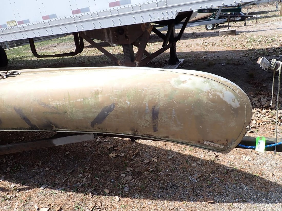 Grumman 17' Aluminum Canoe - 3