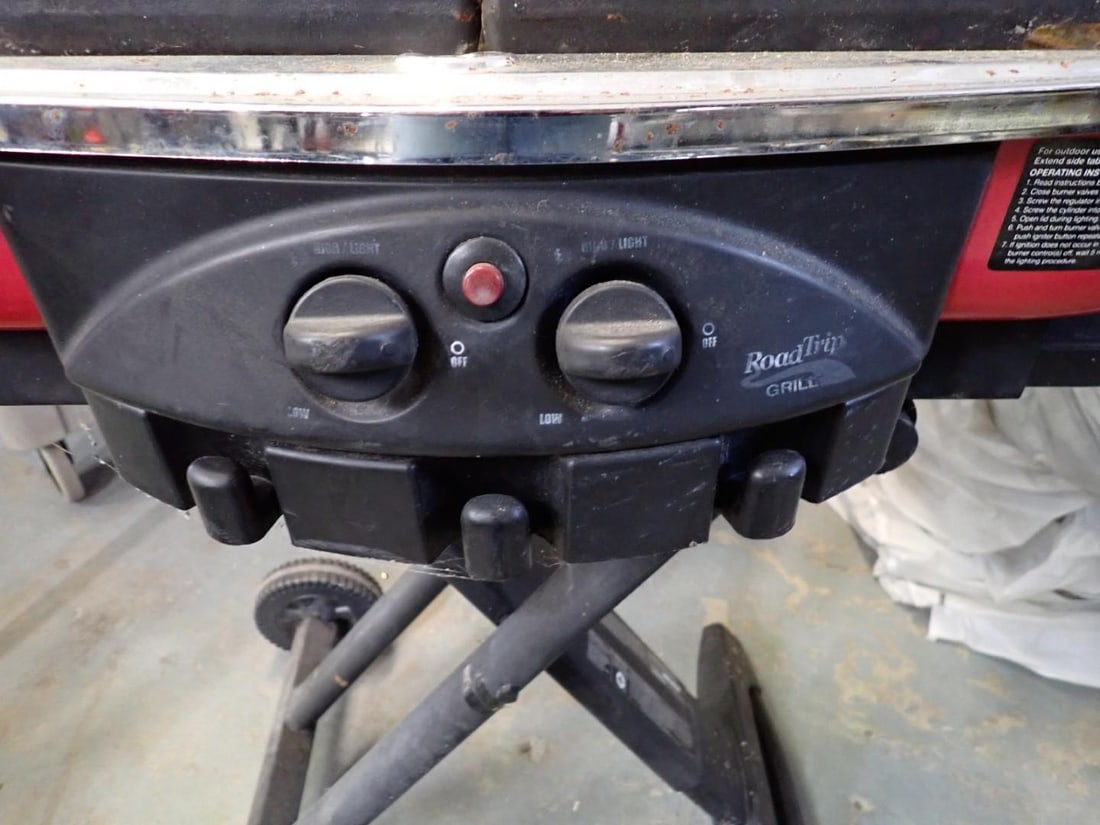 Coleman RoadTrip Grill - 5