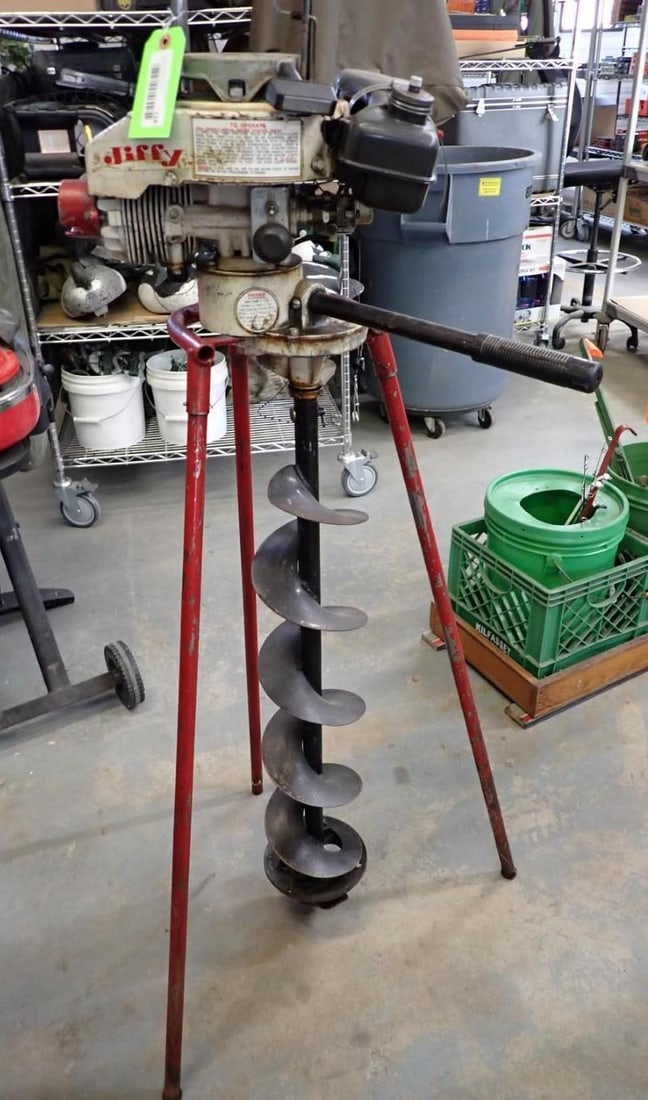 Jiffy No. 7 Ice Drill: Tecumseh 3hp motor turns freely, metal stand