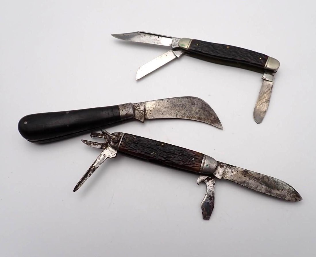 (3) Vintage Camillus Folding Knives - 3