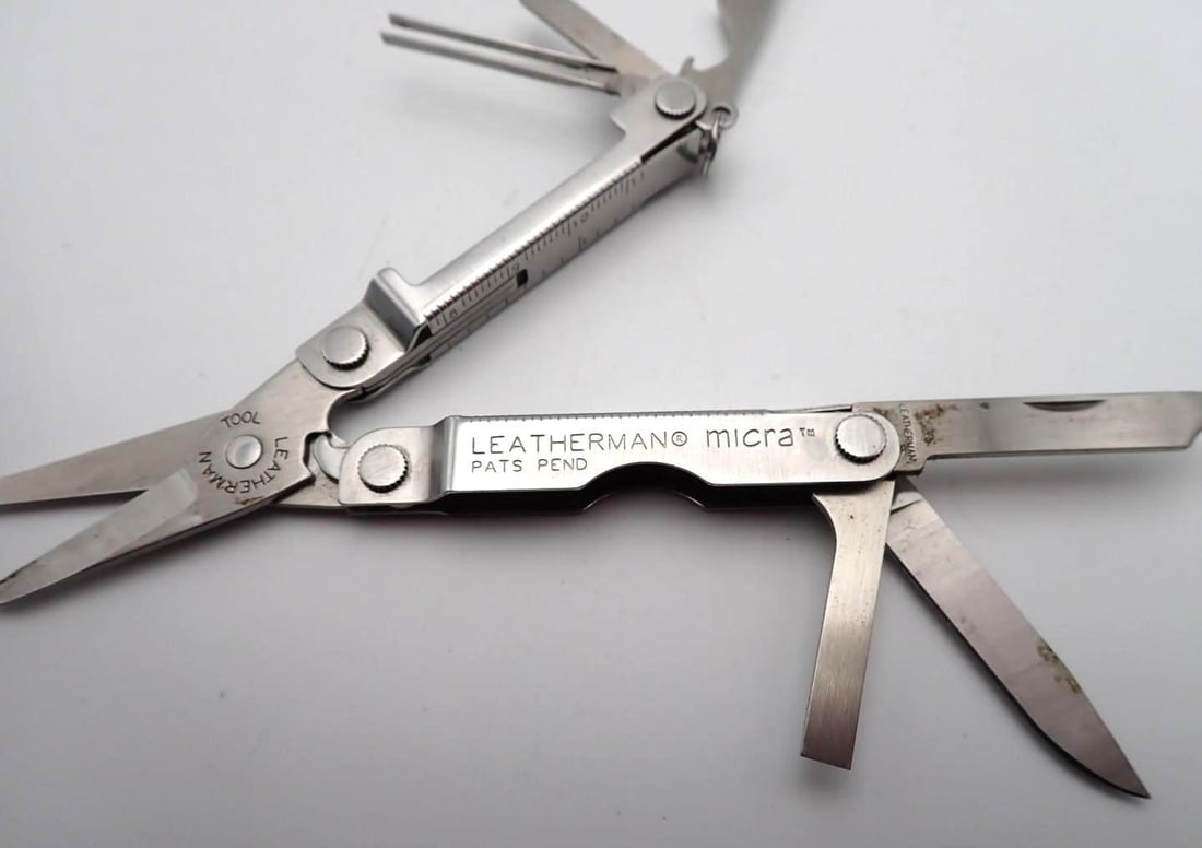 (2) Victorinox Pen Knives & (1) Leatherman Tool - 6