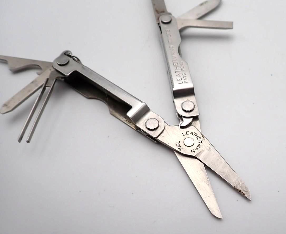 (2) Victorinox Pen Knives & (1) Leatherman Tool - 7