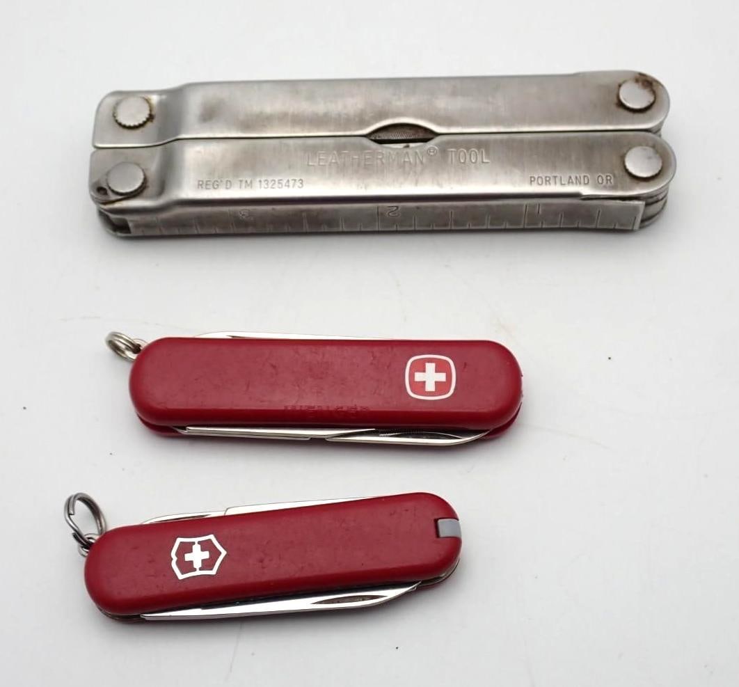 (2) Swiss Army Pen Knives & (1) Leatherman Tool: Victorinox & Wenger