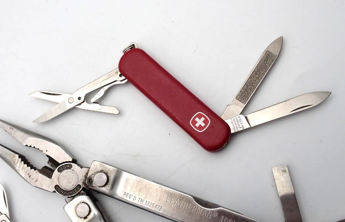 (2) Swiss Army Pen Knives & (1) Leatherman Tool - 3