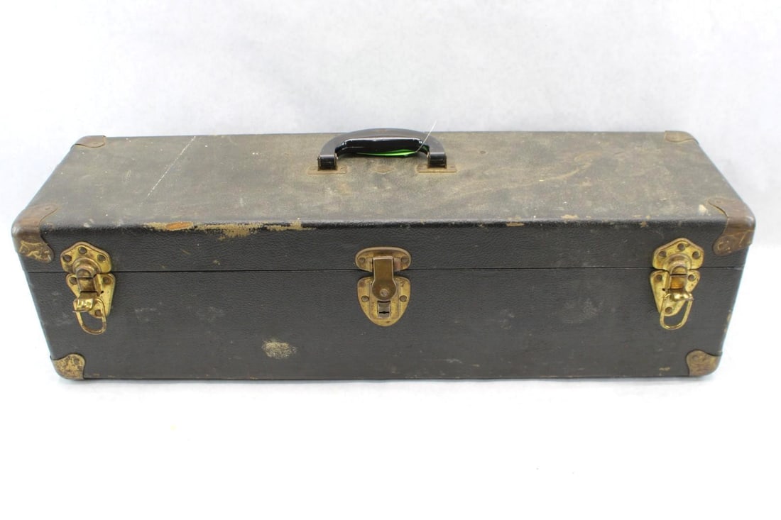 Vintage Badger Shooters Supply Range Box: 8.25" x 28" x 8" in height