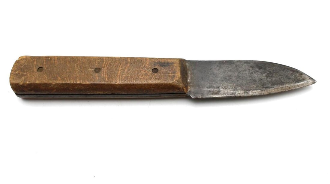 Vintage Russell Green River Works Fixed Blade Knife: 8" overall length