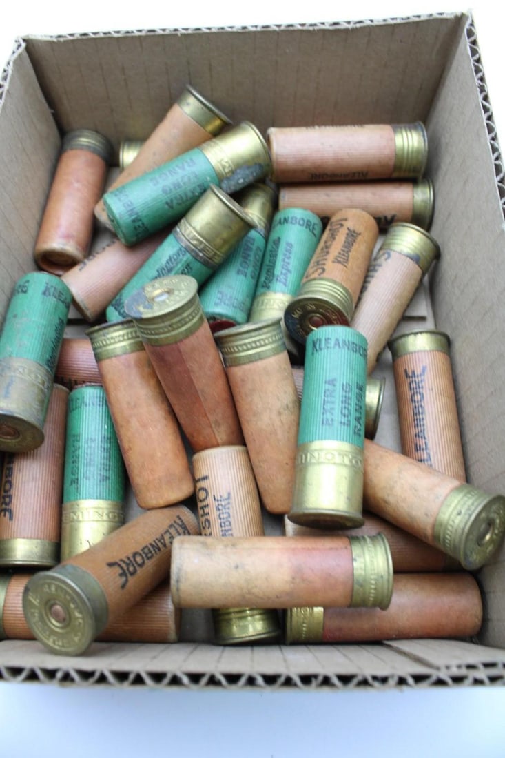 (30) Vintage 12 Ga. Paper Shotgun Shells: (30) Vintage 12 Ga. Paper Shotgun Shells