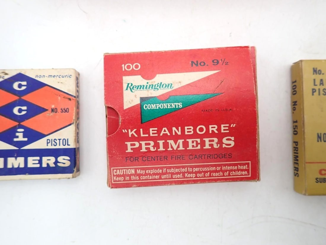 (1000) Federal Small Rifle Primers - 3