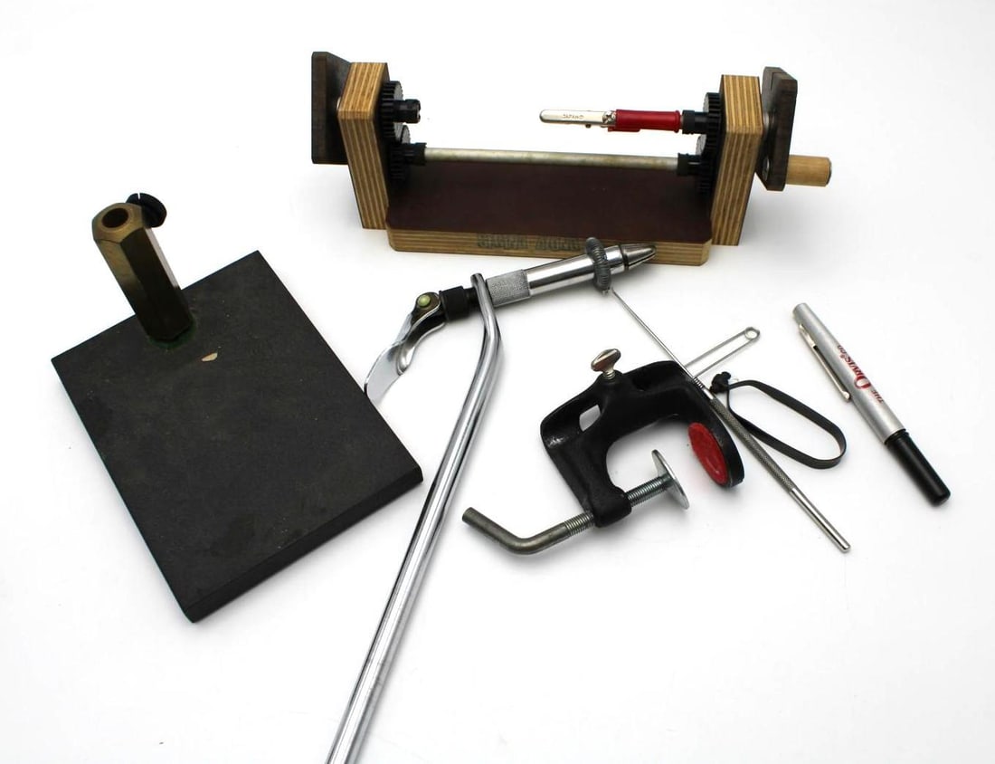 Fly Tying Tools: incl.: Thompson Model A Vise, Dobson Wrapper, Vise Base
