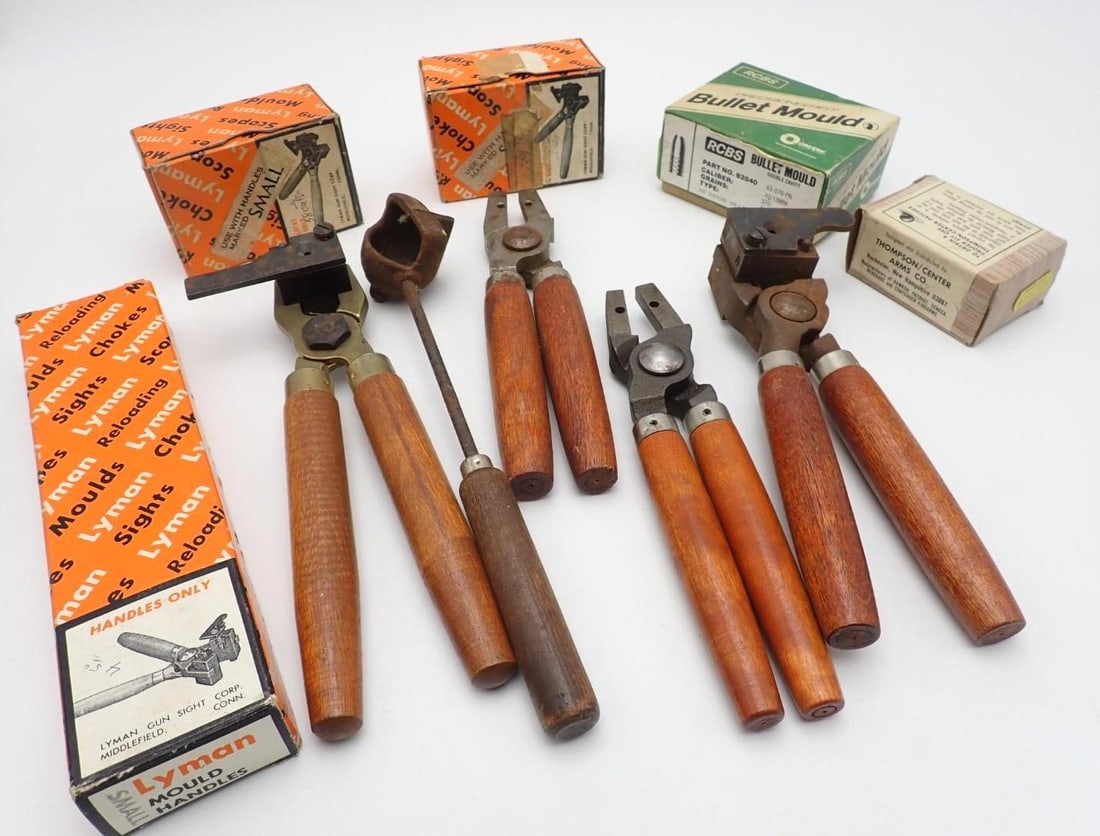 Bullet Moulding Equipment: incl.: Lyman 533476 Bullet Mould Blocks with Handles; 625 Bullet Mould Blocks with Handles; T/C .440 Ball Mould Blocks; Lyman 44559 Mould Blocks; Lyman 429244 Mould Blocks; RCBS 82040 Mould Blocks;