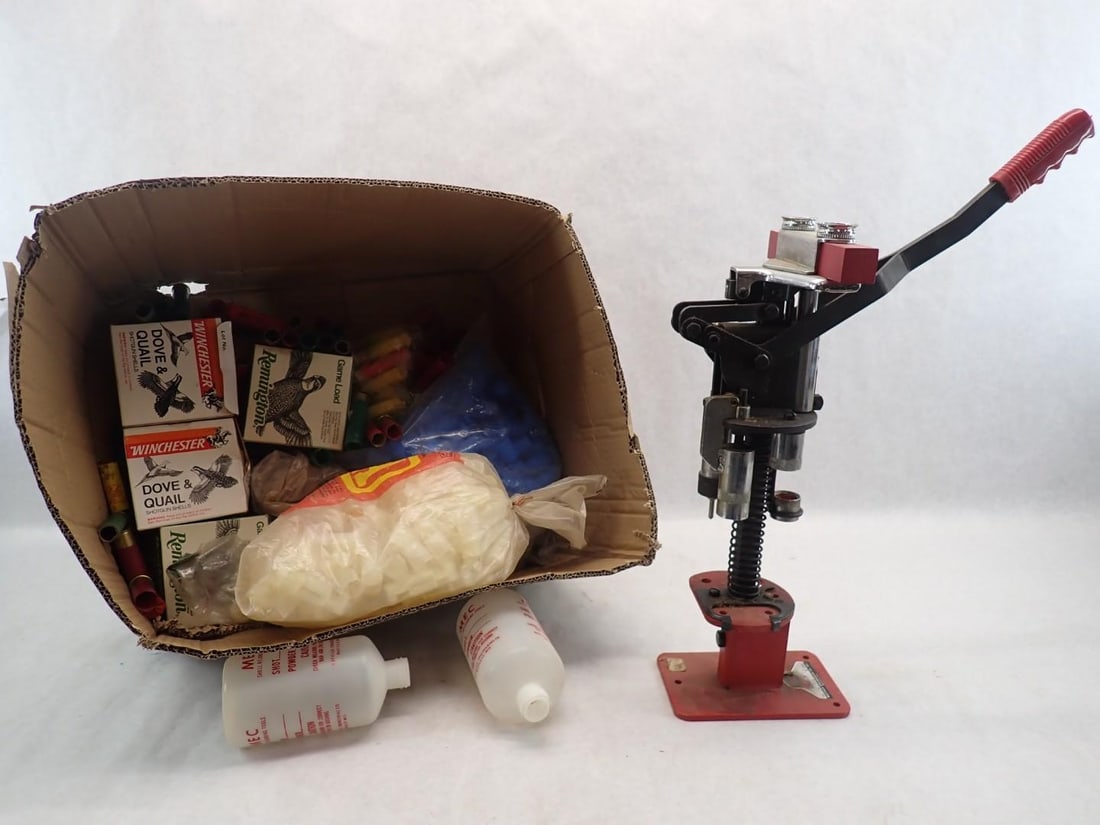 MEC 600 Jr. 12 Ga, Reloading Press & Misc. Supplies - 2