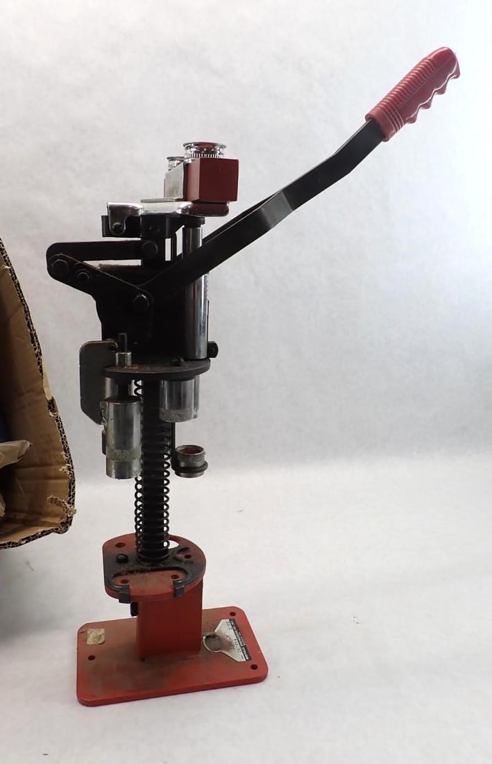 MEC 600 Jr. 12 Ga, Reloading Press & Misc. Supplies - 3