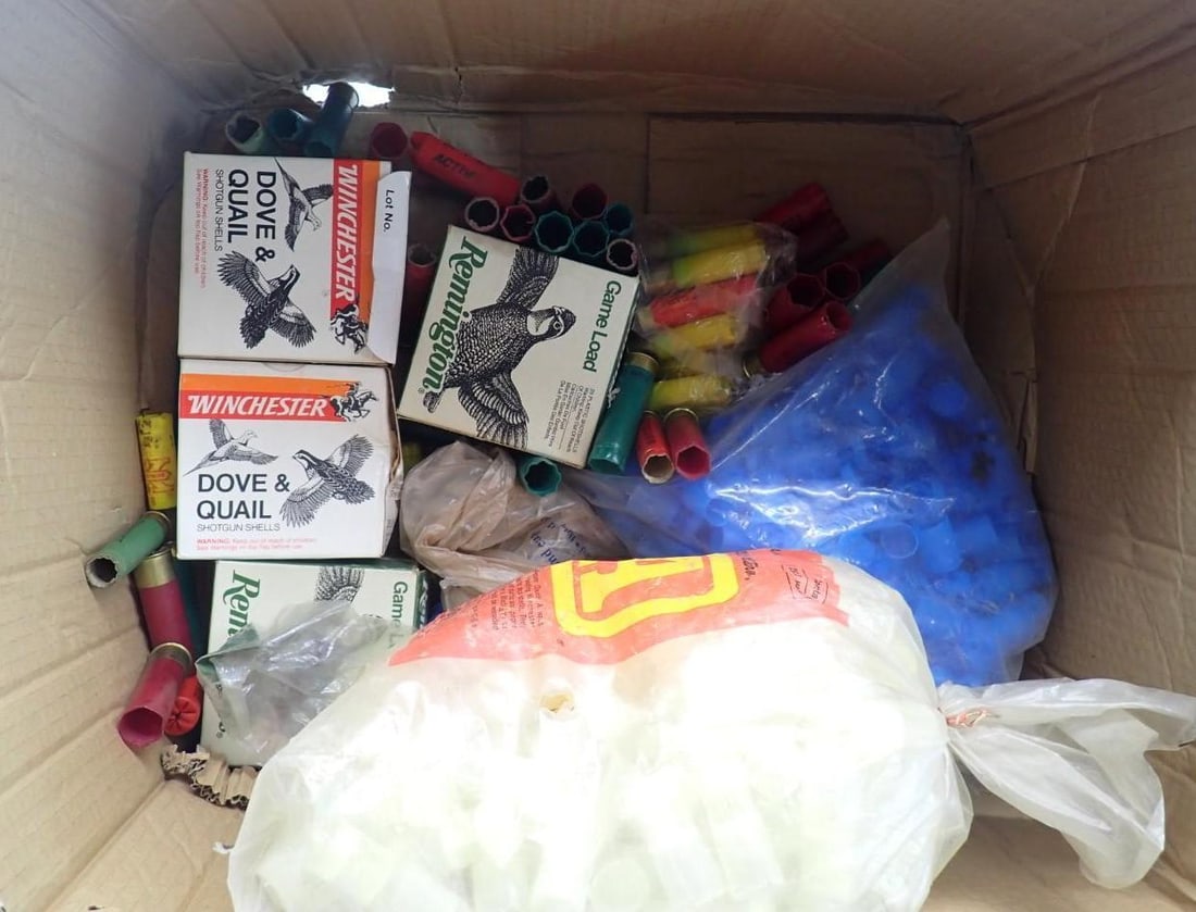 MEC 600 Jr. 12 Ga, Reloading Press & Misc. Supplies - 4