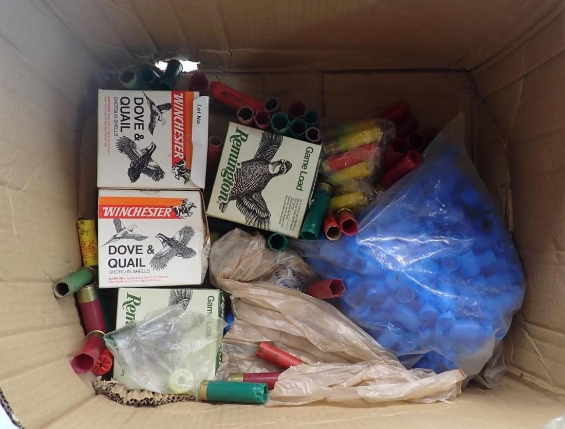 MEC 600 Jr. 12 Ga, Reloading Press & Misc. Supplies - 5