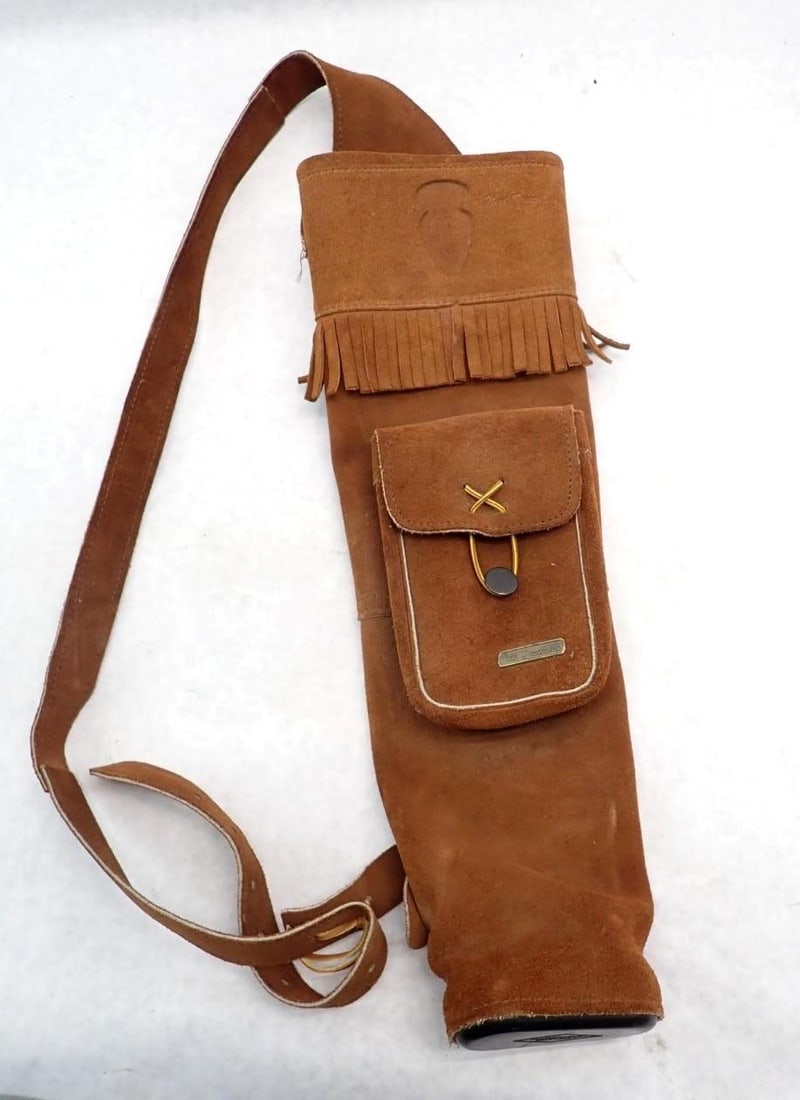 Neet Traditions Leather Quiver (1 of 4)