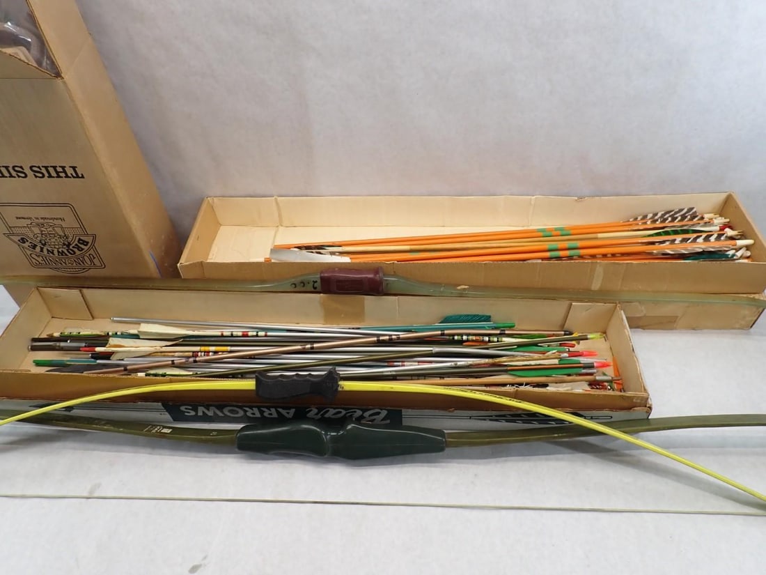 (3) Vintage Fiberglass Bows, Arrows, Quivers & Archery Accessories - 2