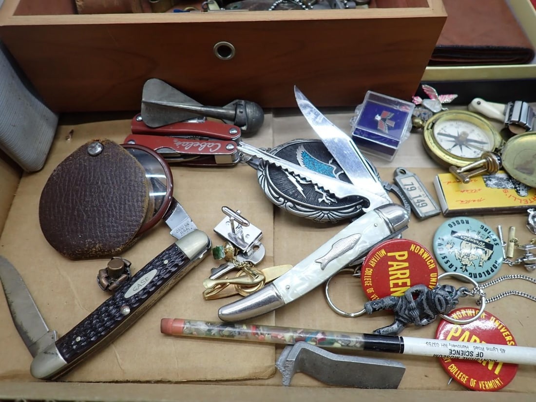 Tray of Jewelry, Pocket Knives & Small Collectibles - 5
