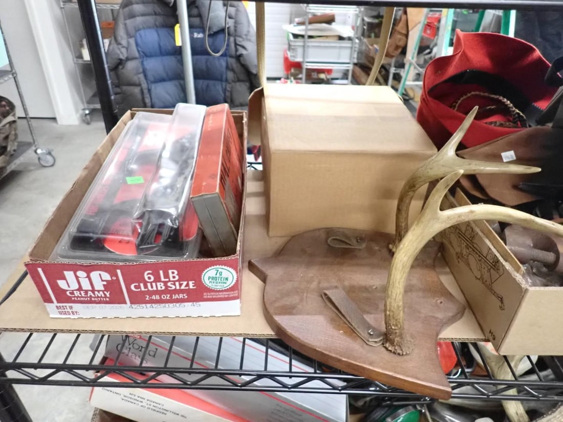 Gun Show Lot - 18