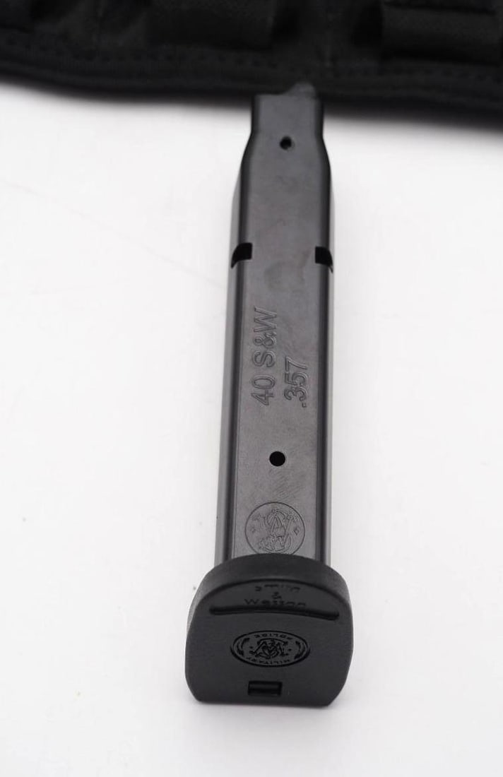 (7) 15 Round S&W .40 S&W Magazines W/ Nylon Belt Rig - 5