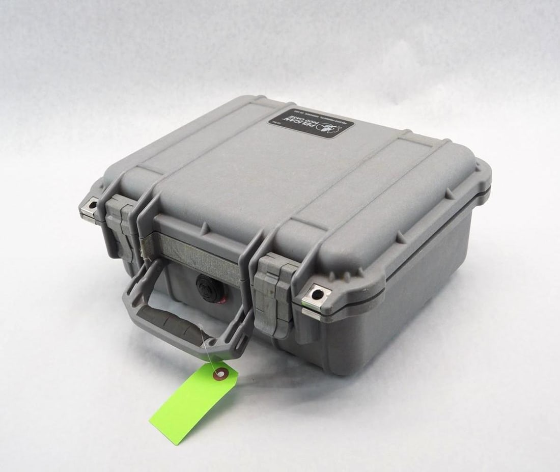 Pelican 1400 Case: interior 11.81" x 8.87" x 5.18"