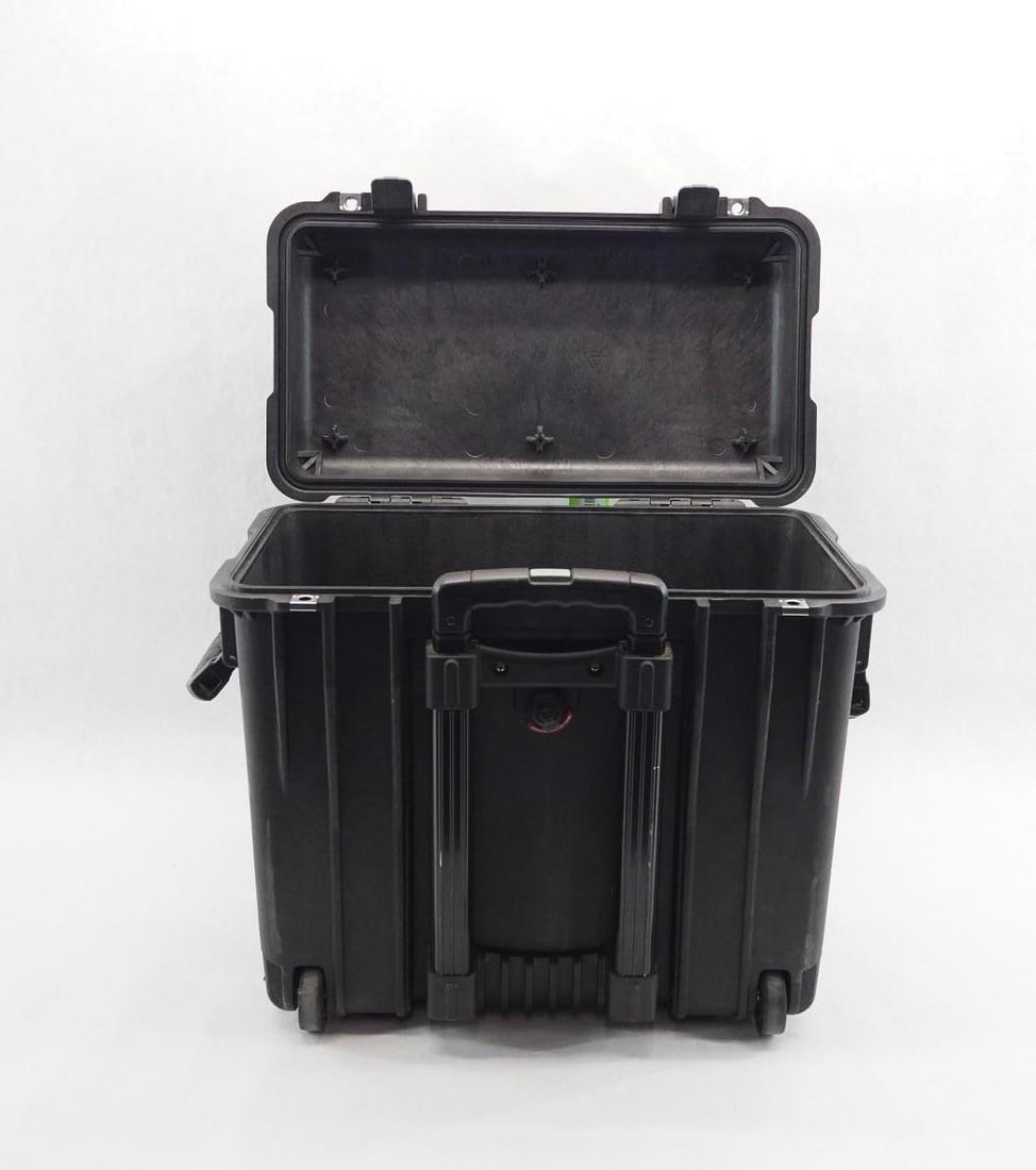 Pelican 1440 Rolling Case - 3