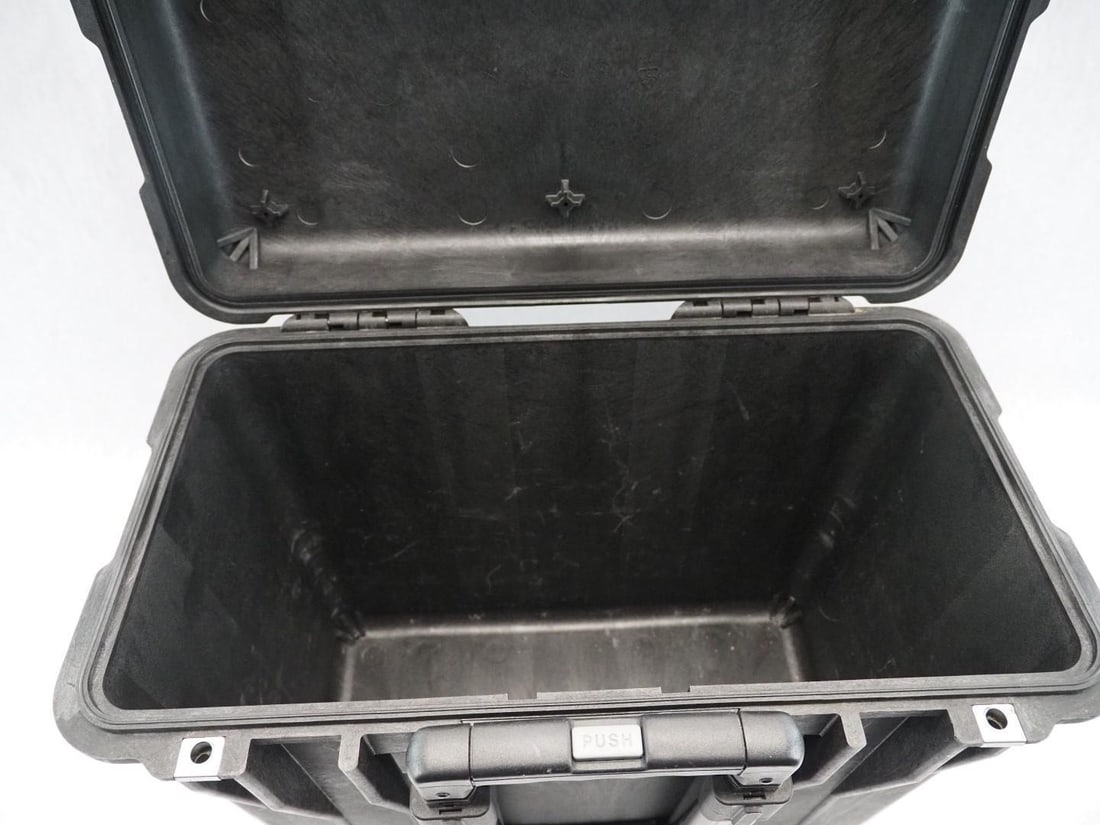 Pelican 1440 Rolling Case - 4