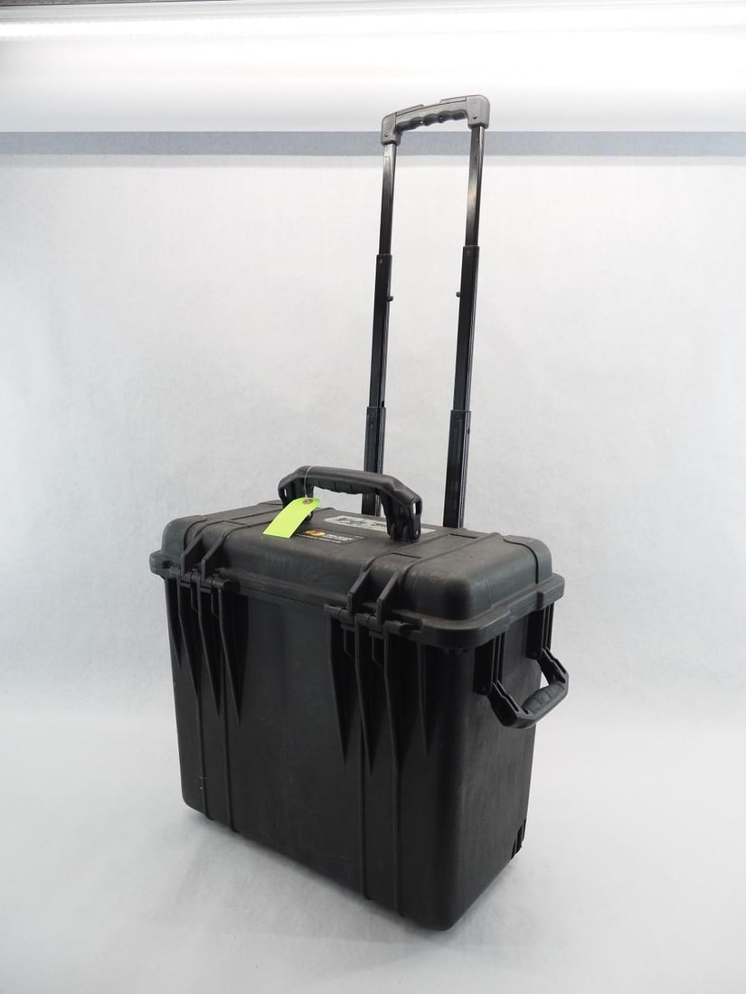 Pelican 1440 Rolling Case - 5