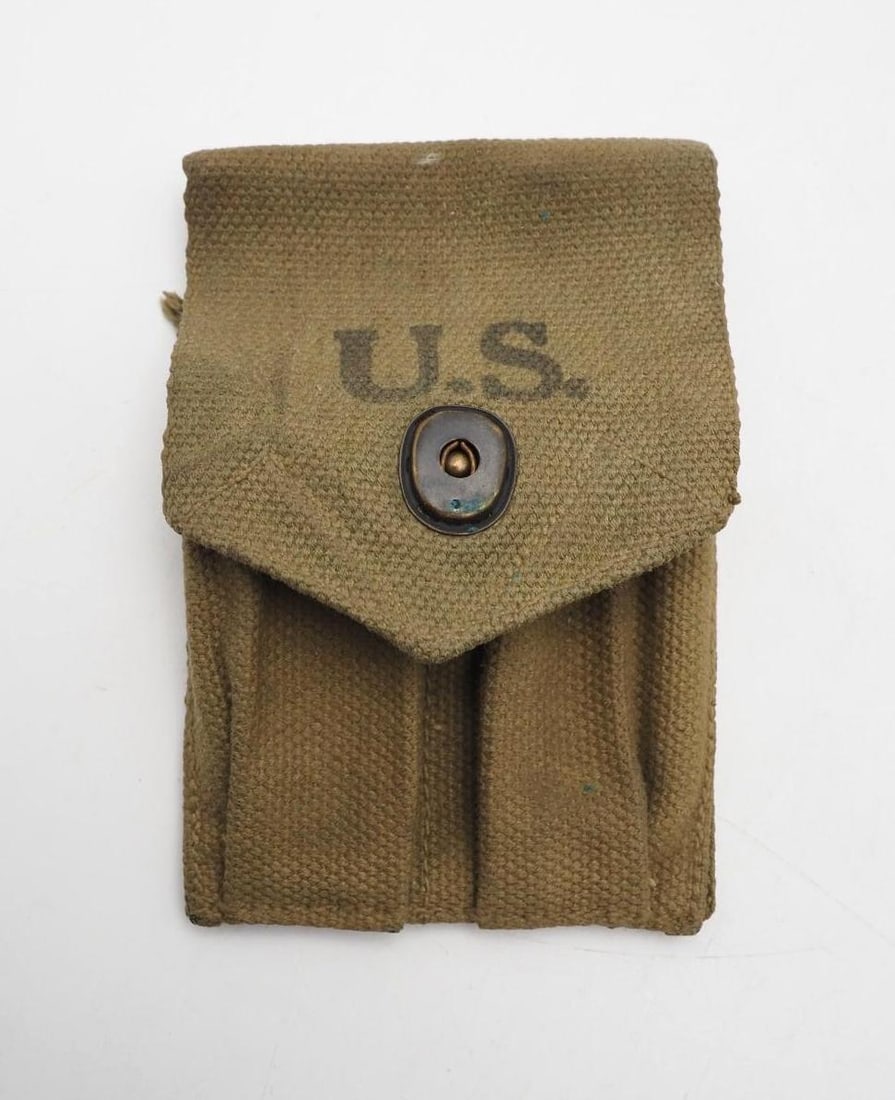Vintage U.S. 1911 Magazine Pouch: marked "V. B. Co. / 1942"