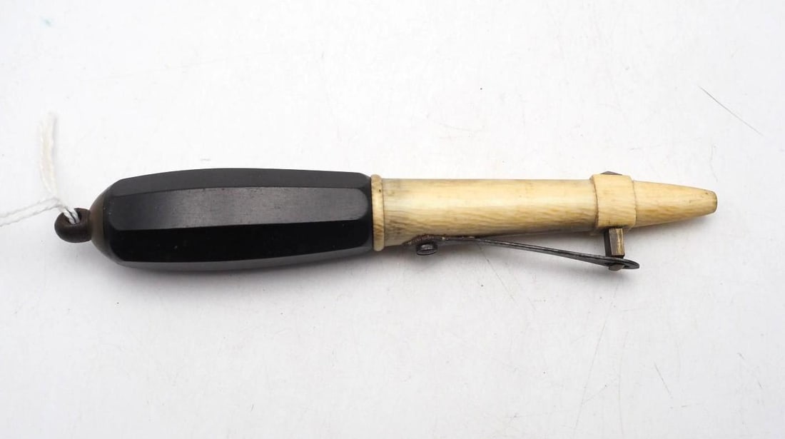 Antique Flintlock Pistol Pan Primer - 2
