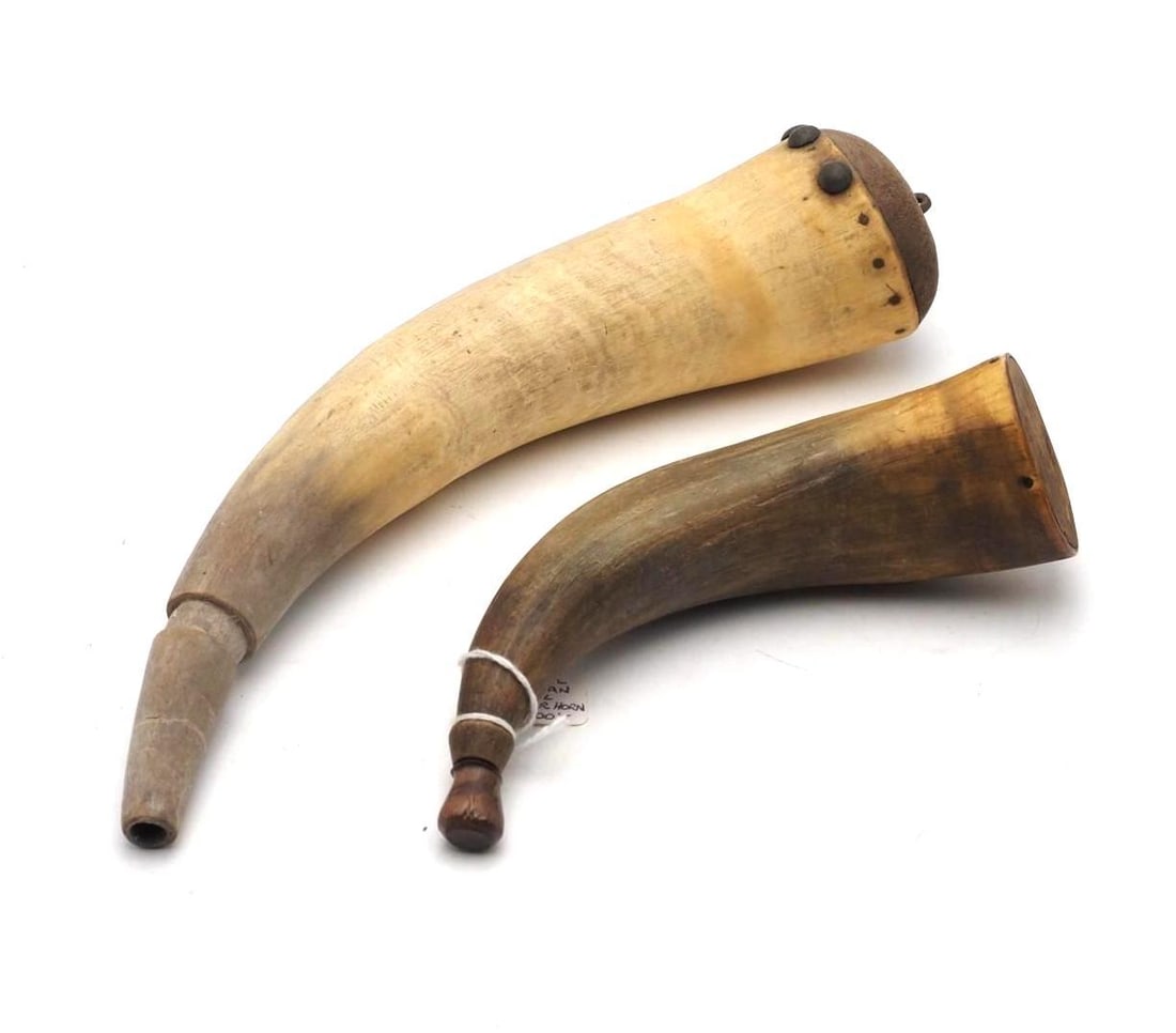(2) Antique Powder Horns: 7.5" (Faganarms) & 11.5"