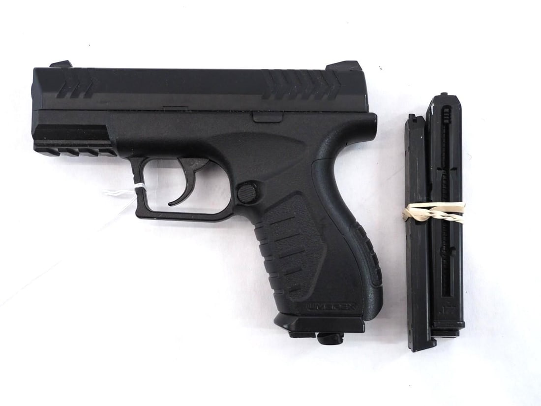 Umarex XBG BB Pistol: with (4) magazines