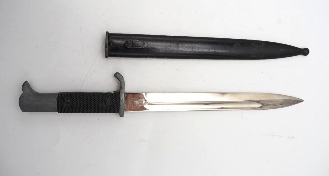 WWII German Parade Dress Bayonet: with scabbard, E. Pack & Sohne, plate worn off handle