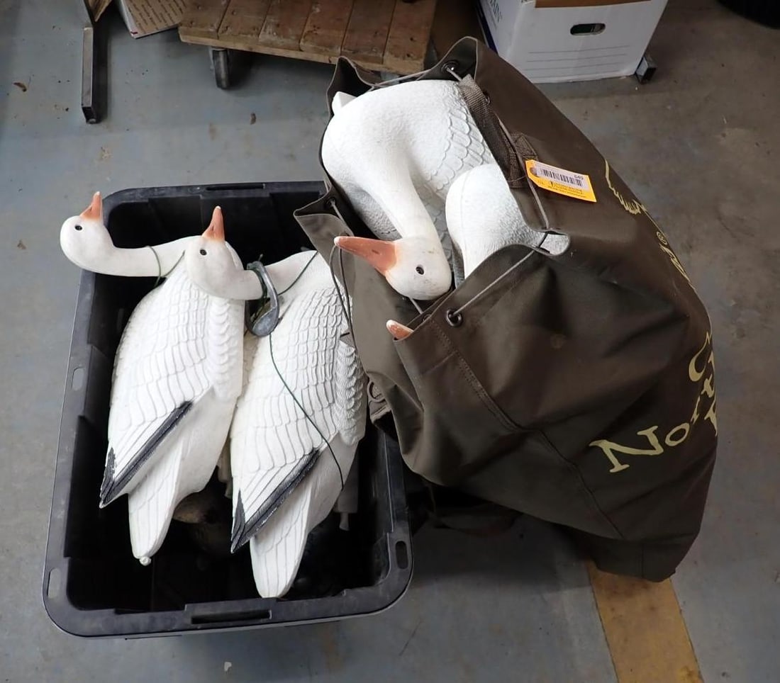(19) Duck & Goose Decoys: with some rigging & Cabela's backpack