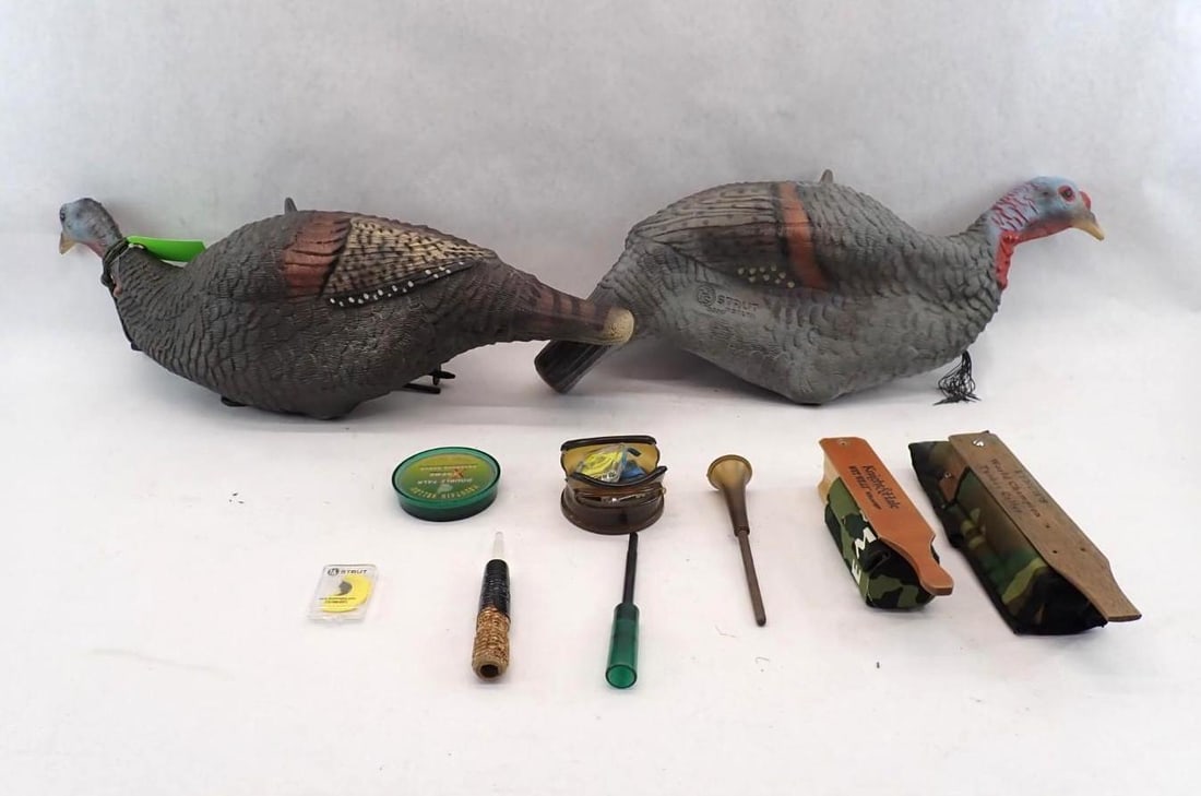 (2) Turkey Decoys & Asst. Calls (1 of 6)