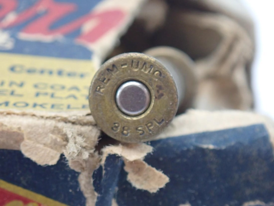 Steel Ammo Can & Asst. Cartridges - 6