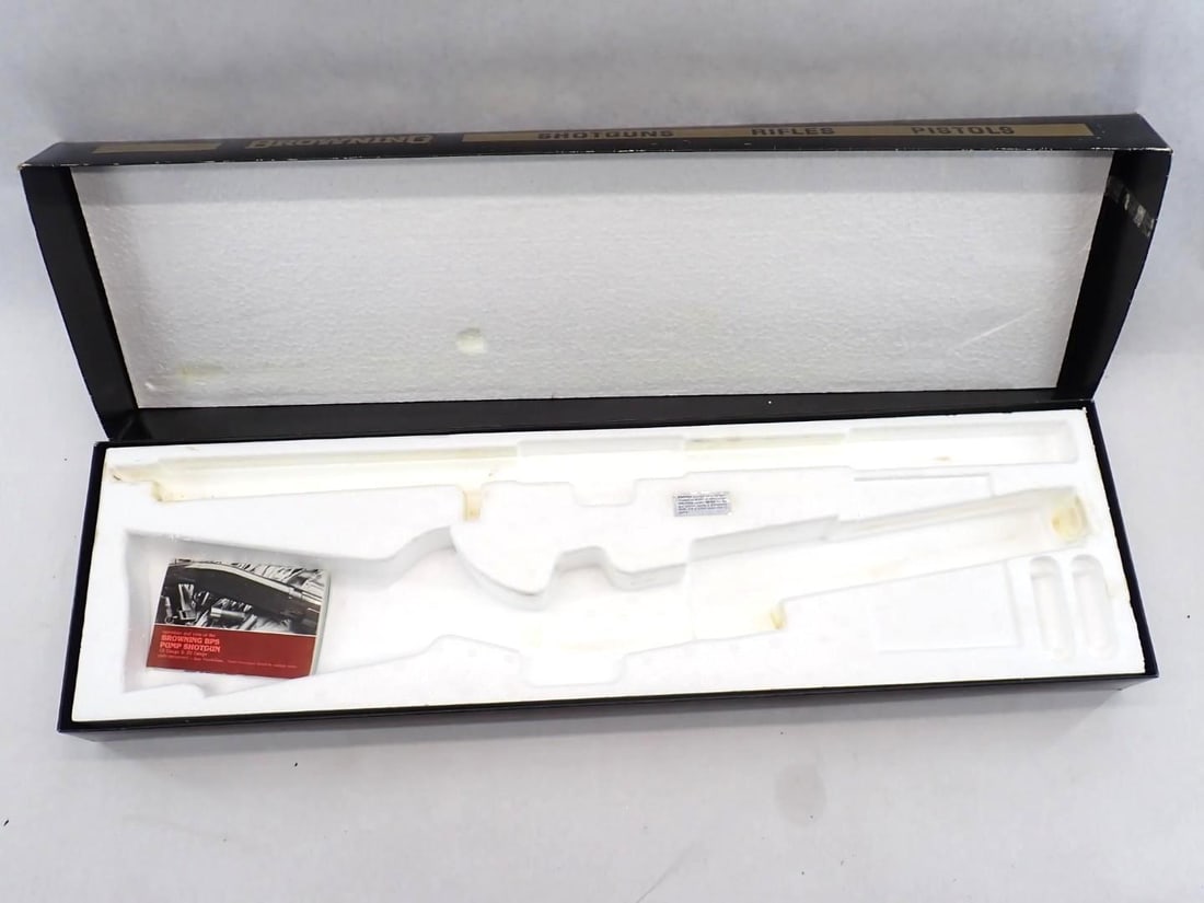 (2) Hard Gun Cases - 9