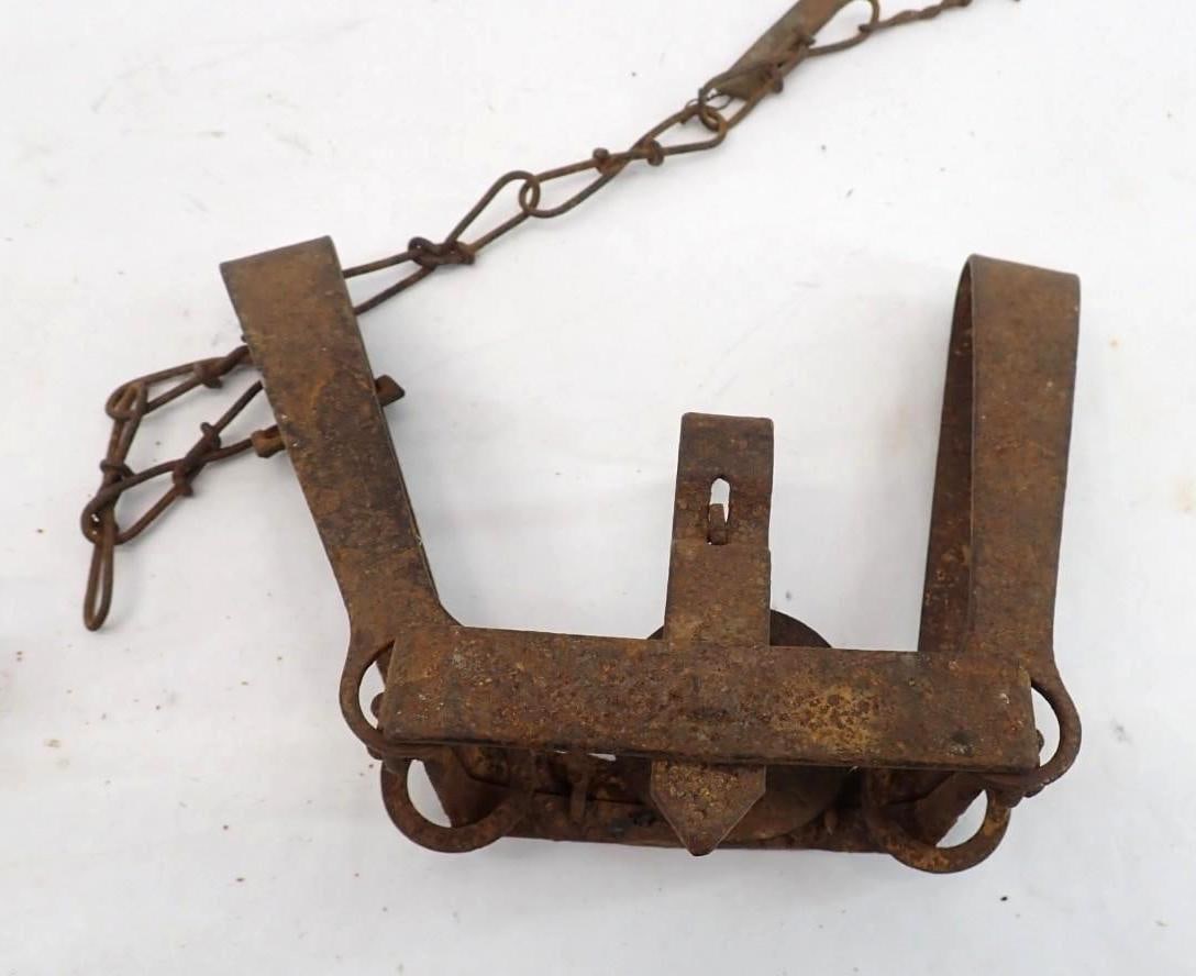 (5) Vintage Traps - 4