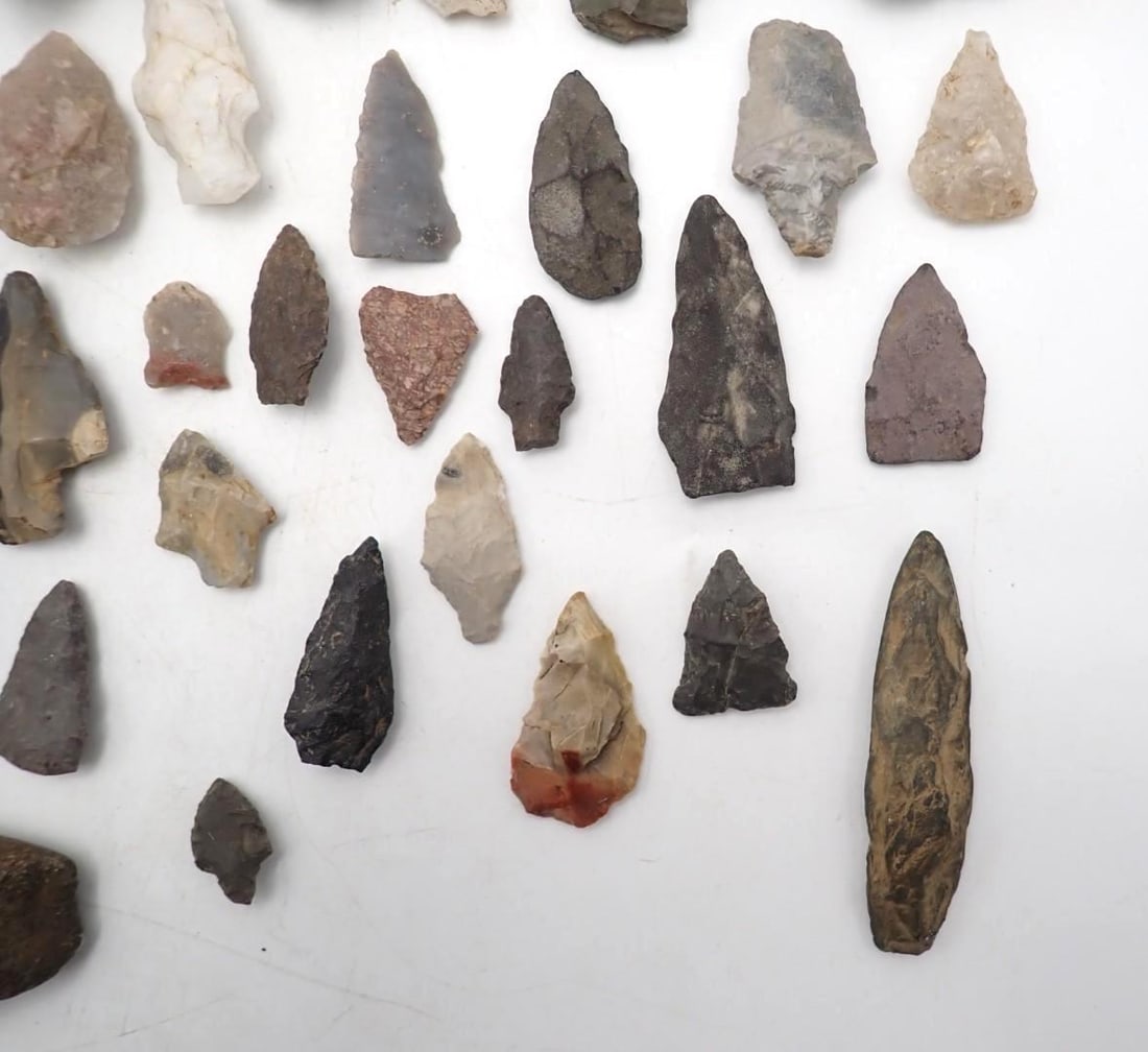 (45 Pc.) Antique American Indian Stone Ax Head & Arrow Heads - 4