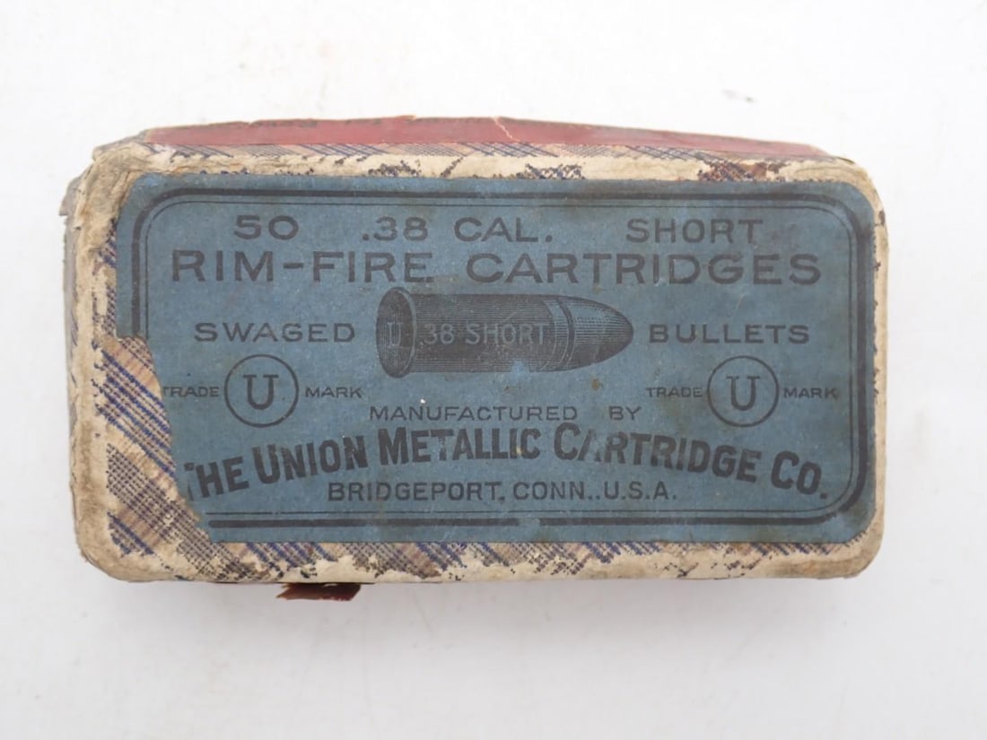 Antique U.M.C. Two Piece .32 RF Cartridge Box: with (48) cartridges