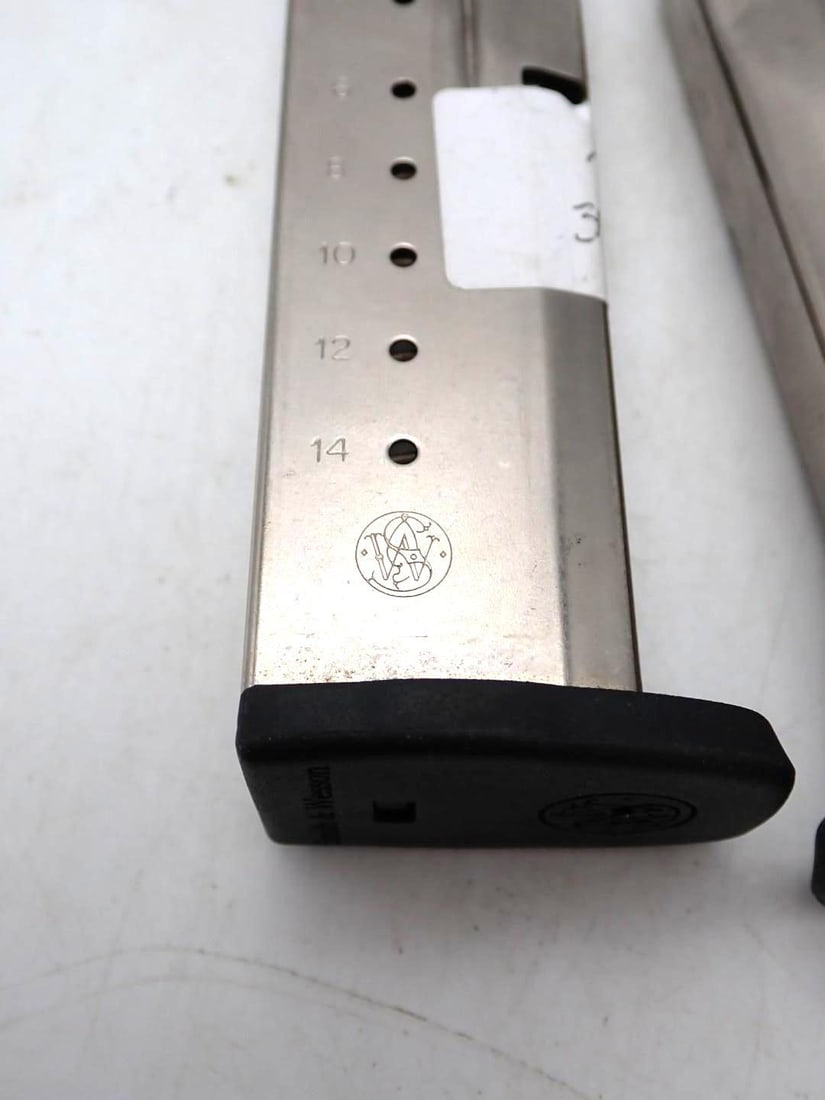 (2) Smith & Wesson SD40 .40 S&W Magazines - 2