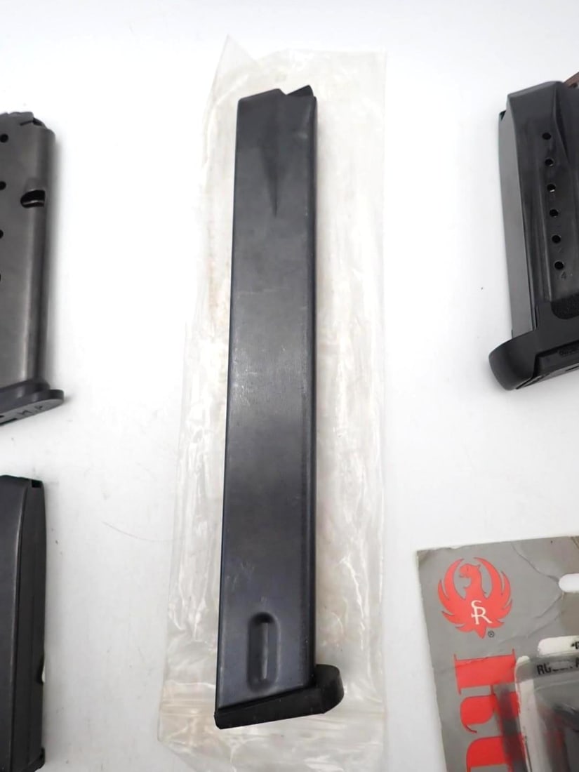 Magazine & Speed Loader Lot - 4