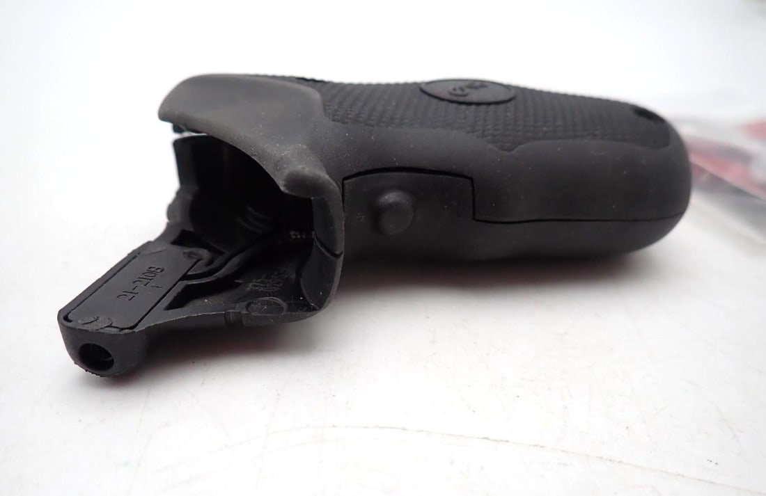 Crimson Trace LG-375 Revolver Laser Grips - 4
