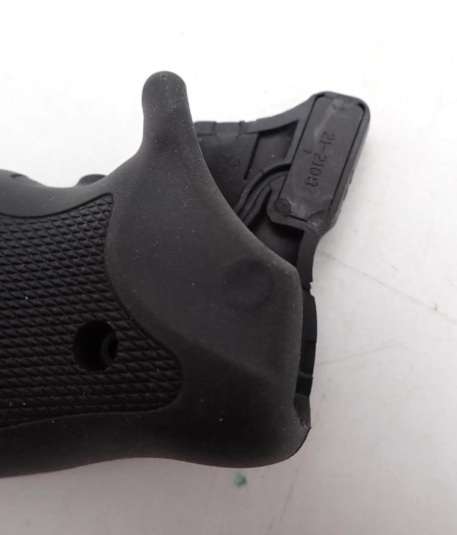 Crimson Trace LG-375 Revolver Laser Grips - 5