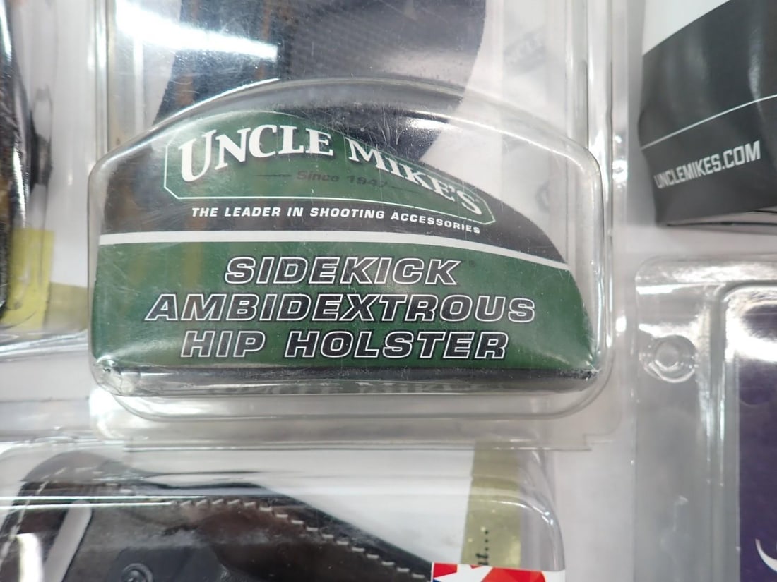 (24) Handgun Holsters - 12